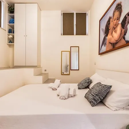 Modern Design 5 Minutes San Raffaele *